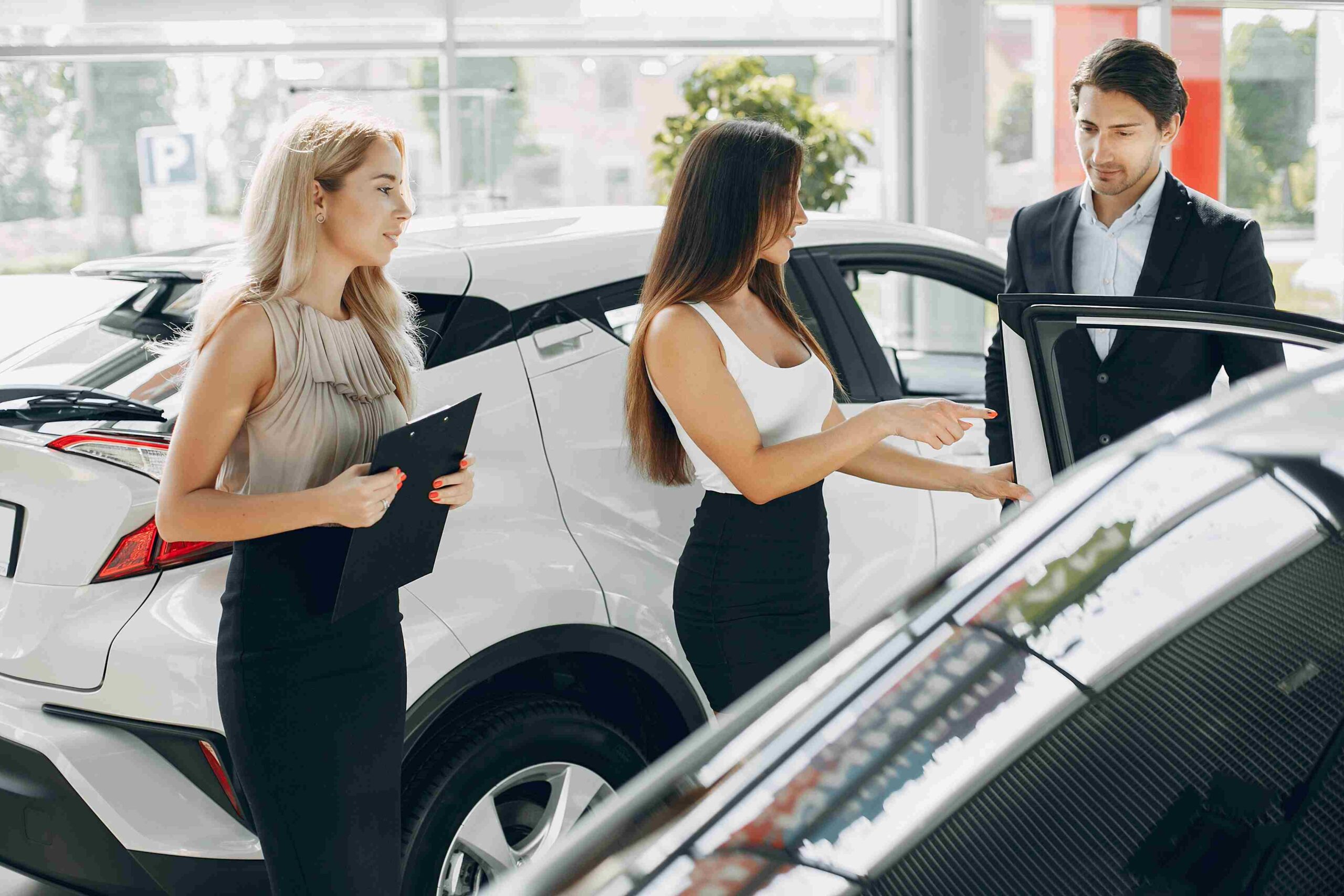 Car Rental Companies in UAE: 10 Things Smart Renters Always Check Before Booking